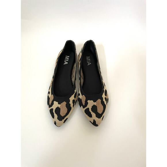 Mia Ballerina Pointed Stretch Flats Animal Print Tan Size 6 NEW - Picture 2 of 8